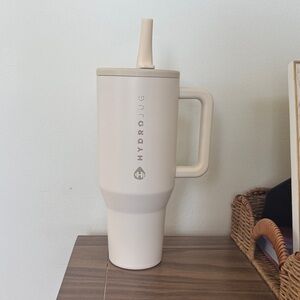 HydroJug Beige Tumbler with Handle